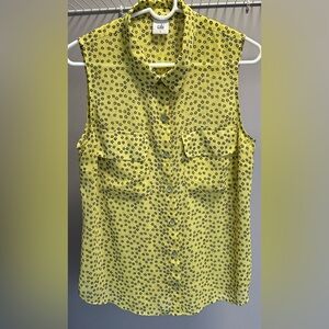 CABI size LARGE Yellow w/brown flowers Sleeveless Button Down Blouse with Collar